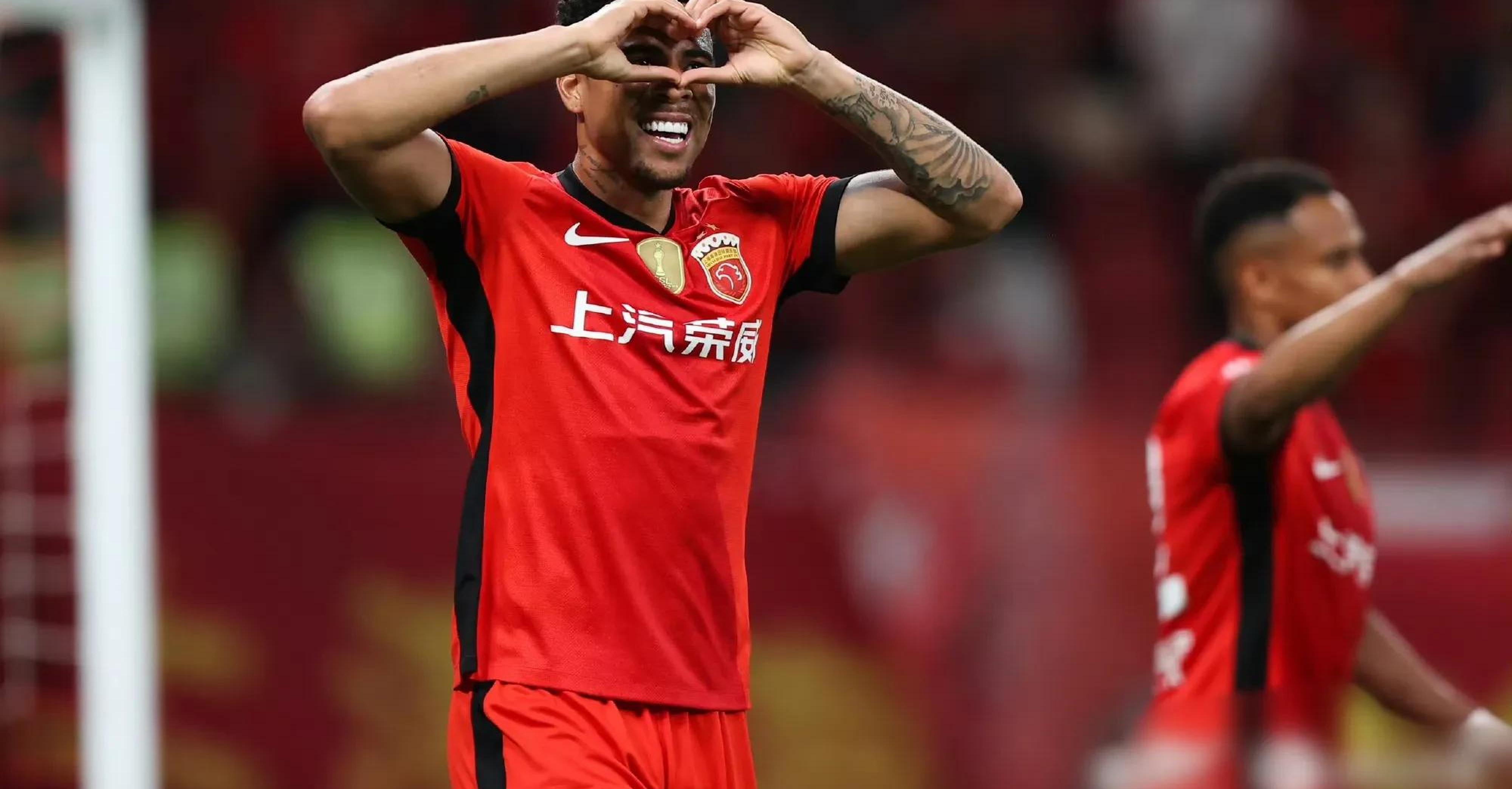 年轻球员崭露头角，突破表现令人期待的简单介绍