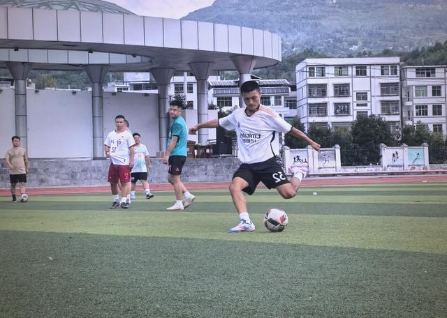 九游体育app下载-球队备战集训备战充满紧张氛围