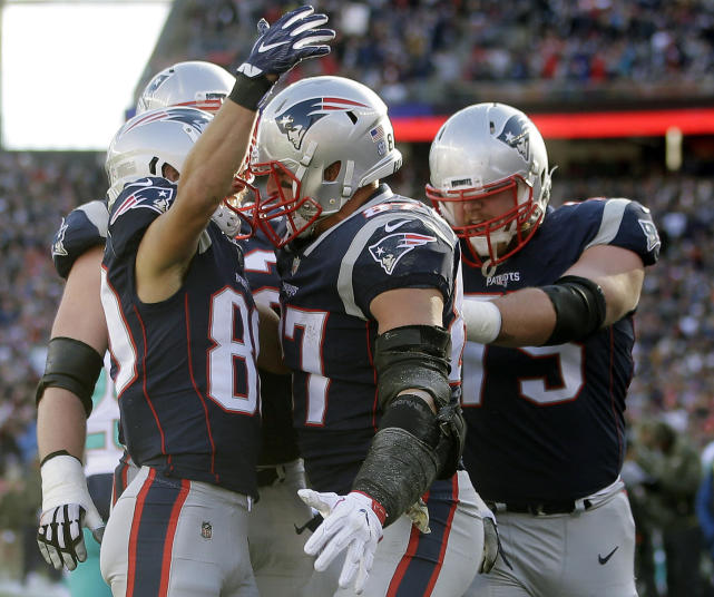 包含球队正在筹备季后赛战略，力争夺冠的词条