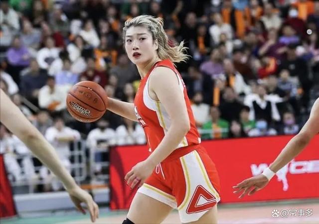 丹麦女篮展现出色表现，晋级八强