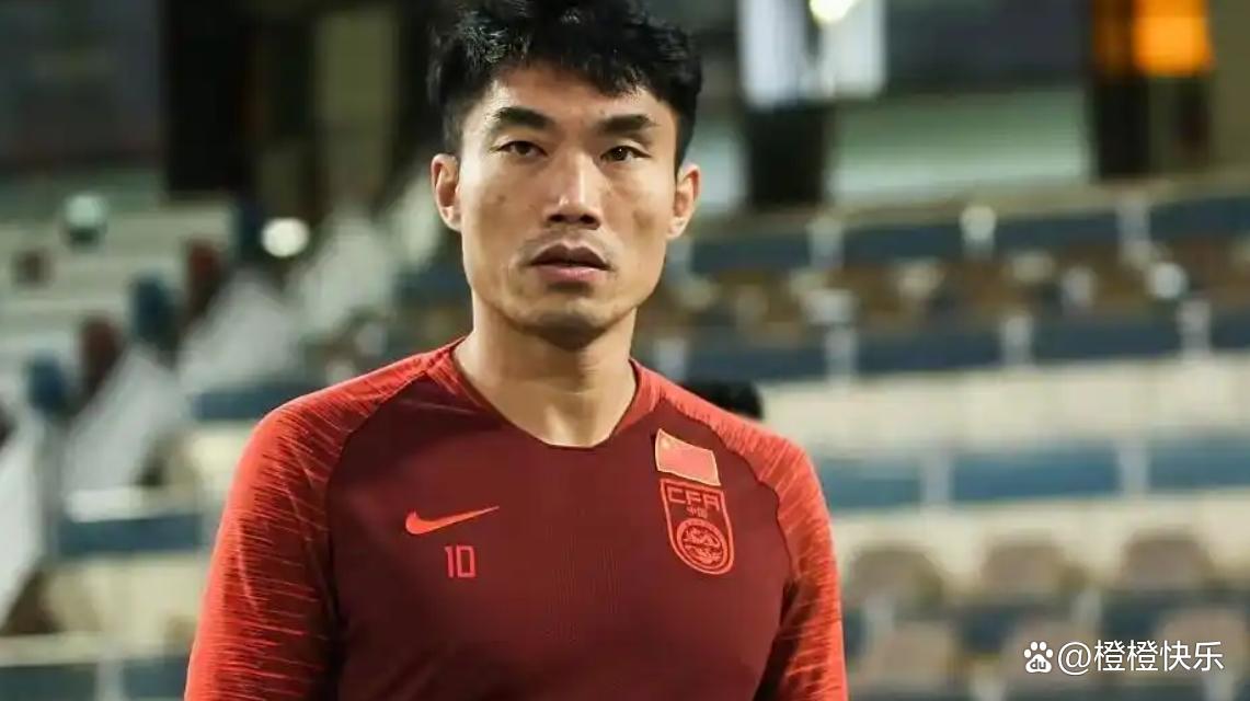 足球俱乐部迎来新一轮换帅潮，球迷期待新局面的简单介绍