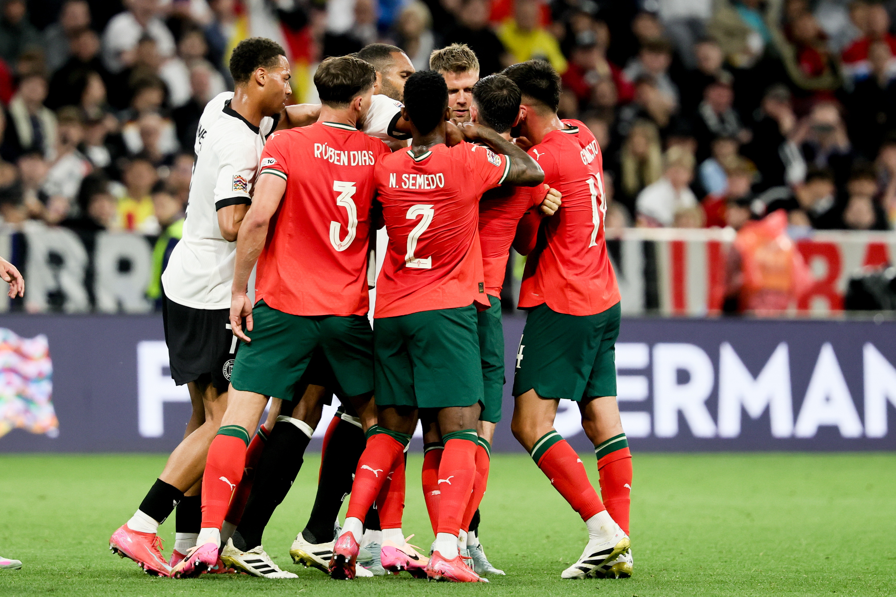 葡萄牙队在欧预赛比赛中一路高歌猛进的简单介绍 葡萄牙队在欧预赛比赛中一路高歌猛进的简单介绍