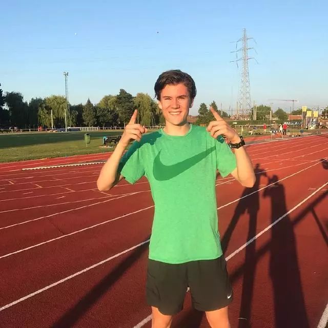 挪威代表团崭露头角，斩获银牌